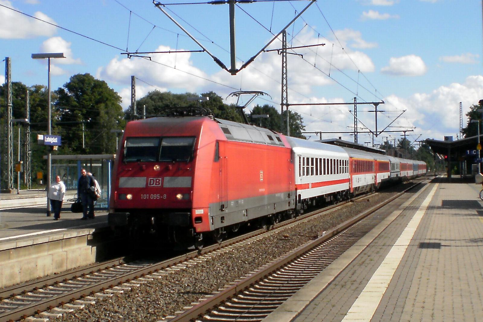 Ludwigslust Bahnhof 07.09.2010, 101 095-8, IC 176, Brno-Dresden-Berlin-HH 