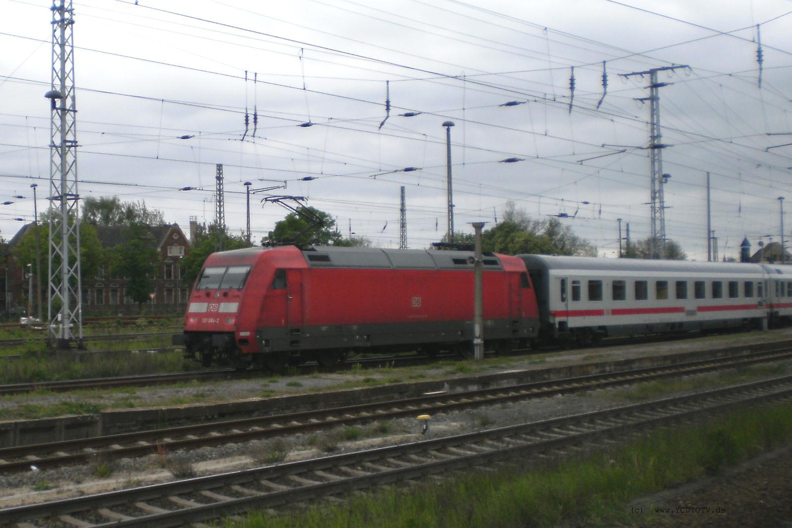 Bahnhof Stendal 17.05.2010, 101 084-2 