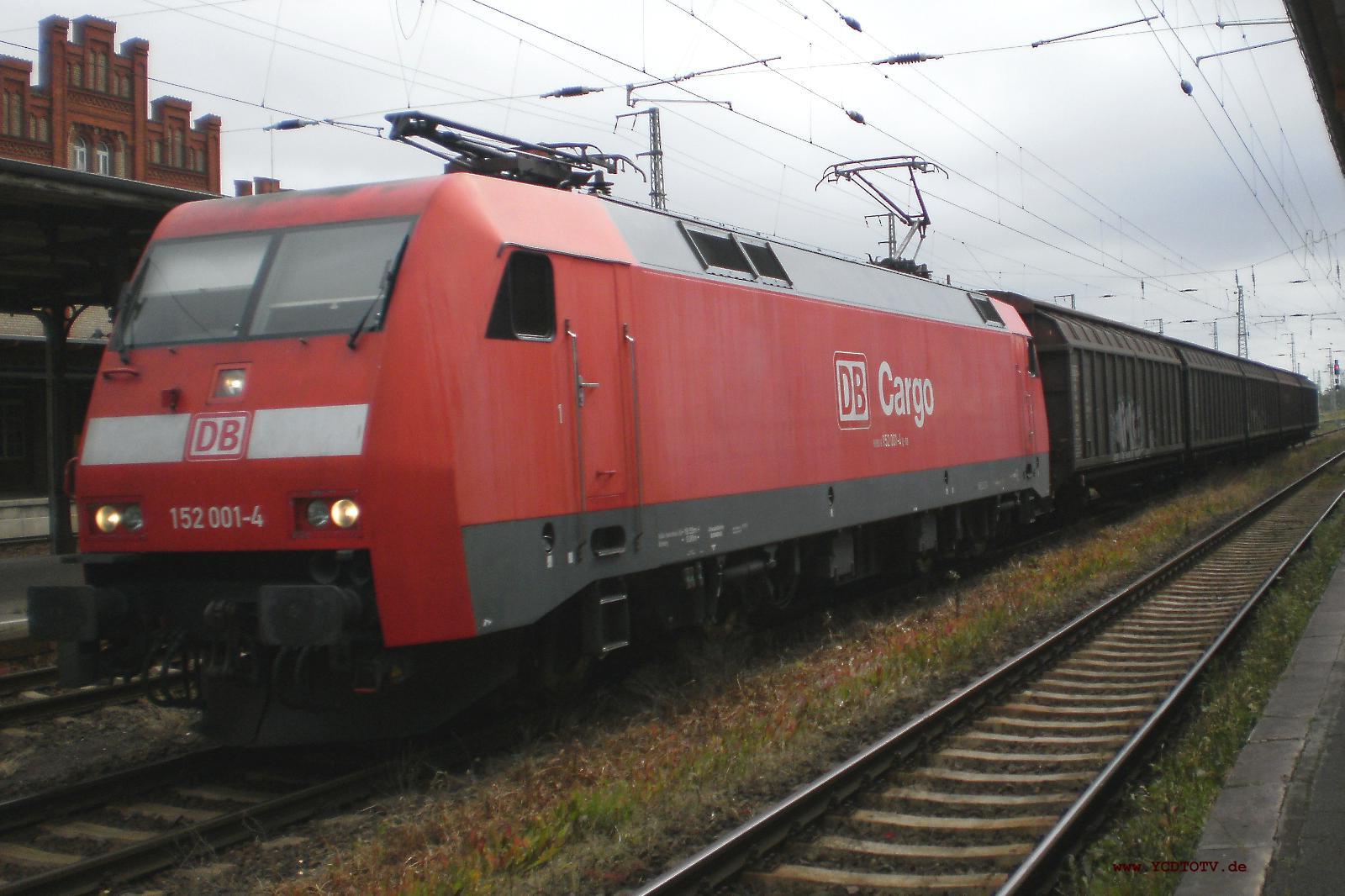 Bahnhof Stendal 20.06.2010, 152 001-4 