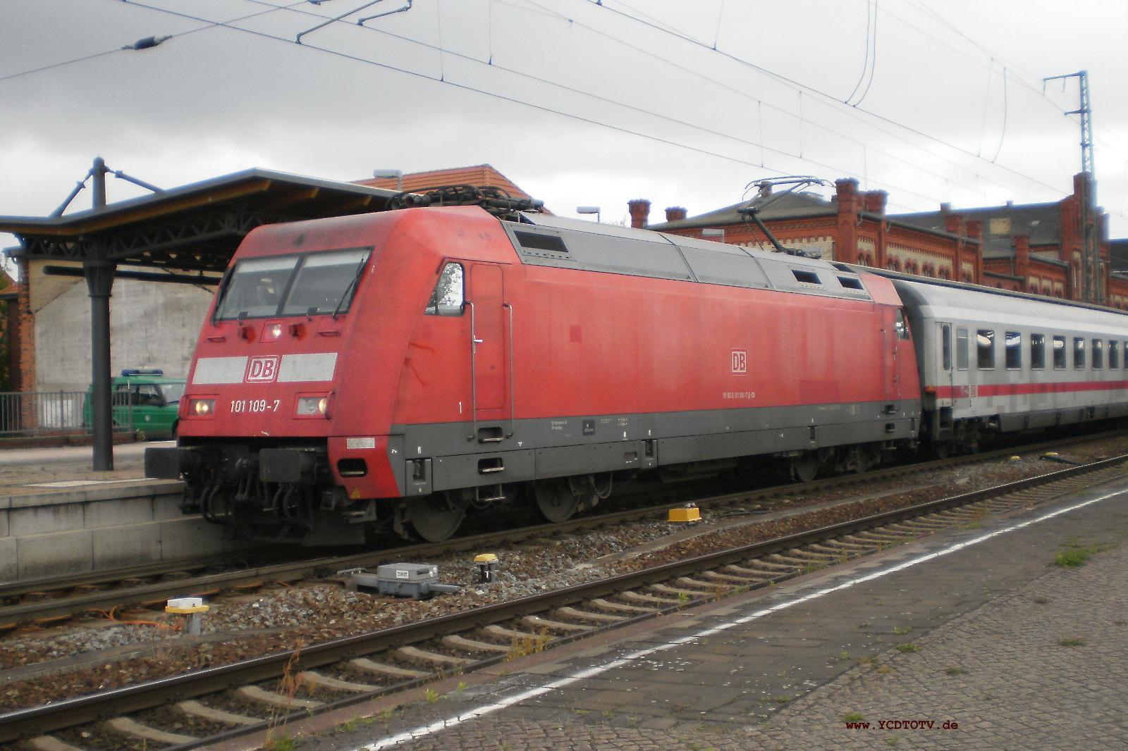 Bahnhof Stendal 20.06.2010, 101 109-7 