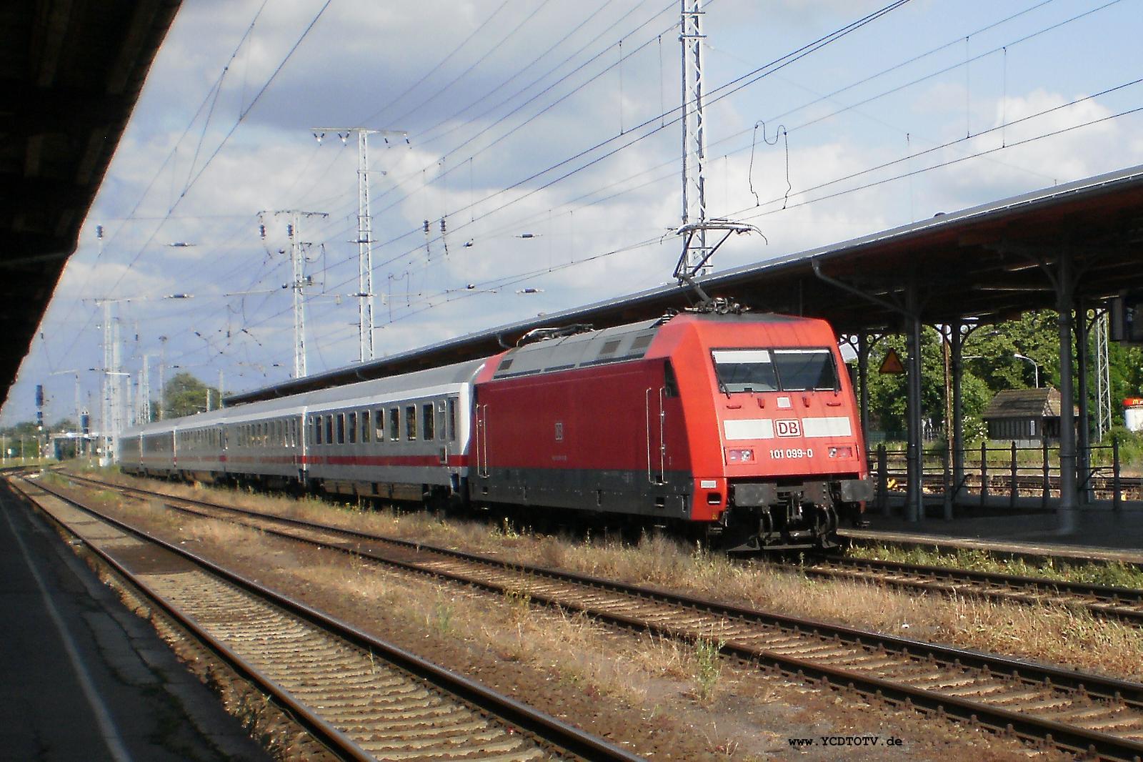 Bahnhof Stendal 21.06.2010, 101 099-0 