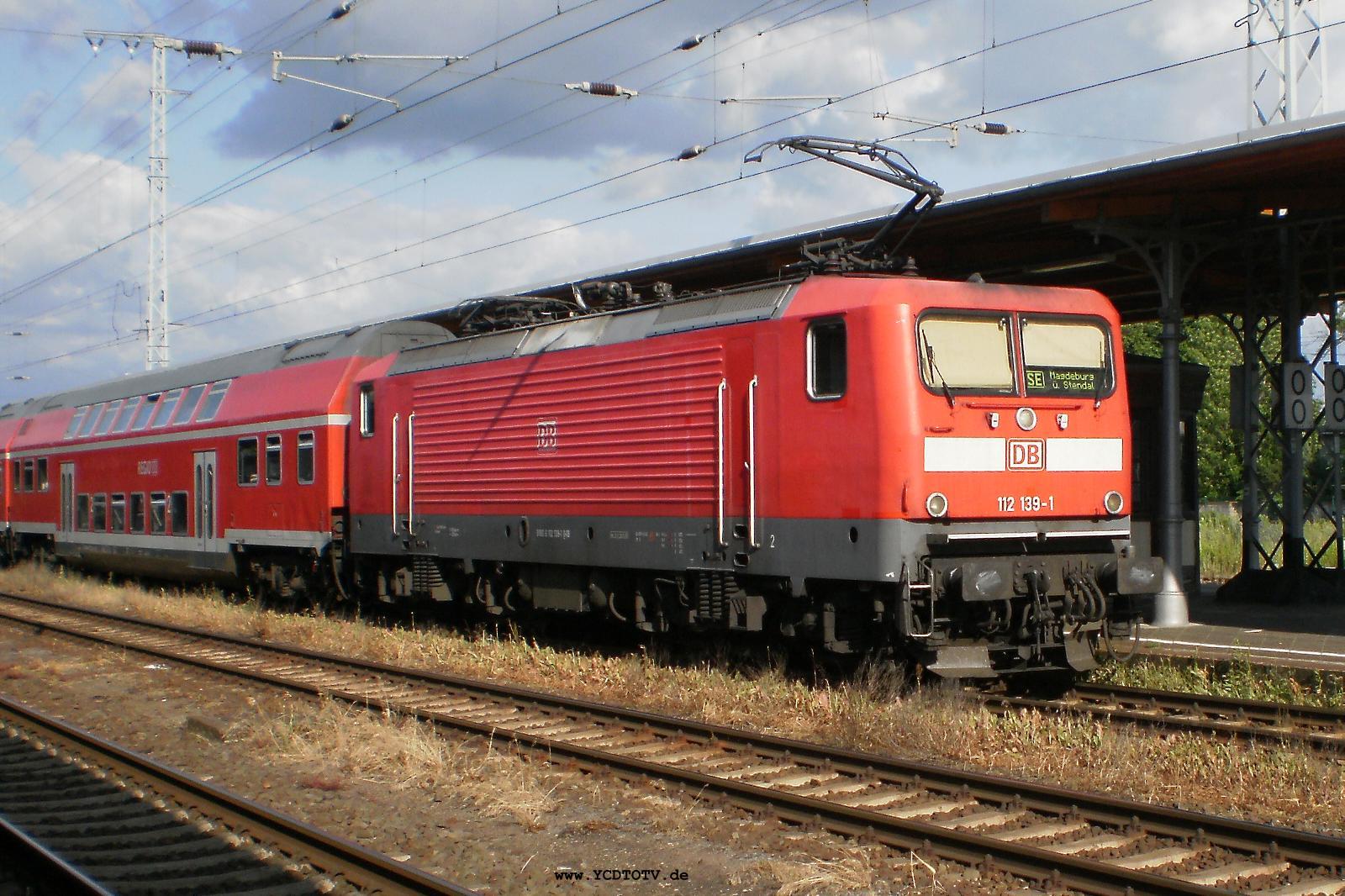 Bahnhof Stendal 21.06.2010, 112 139-1 