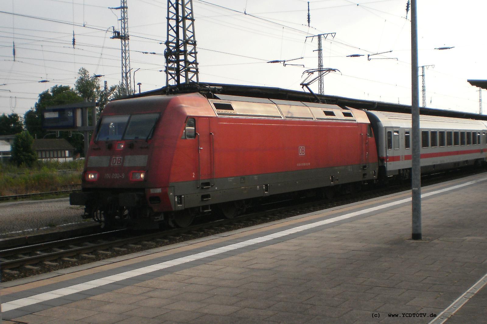 Bahnhof Stendal 25.06.2010, 101 090-9 