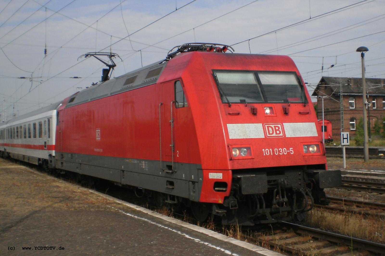 Bahnhof Stendal 10.07.2010 101 030-5 