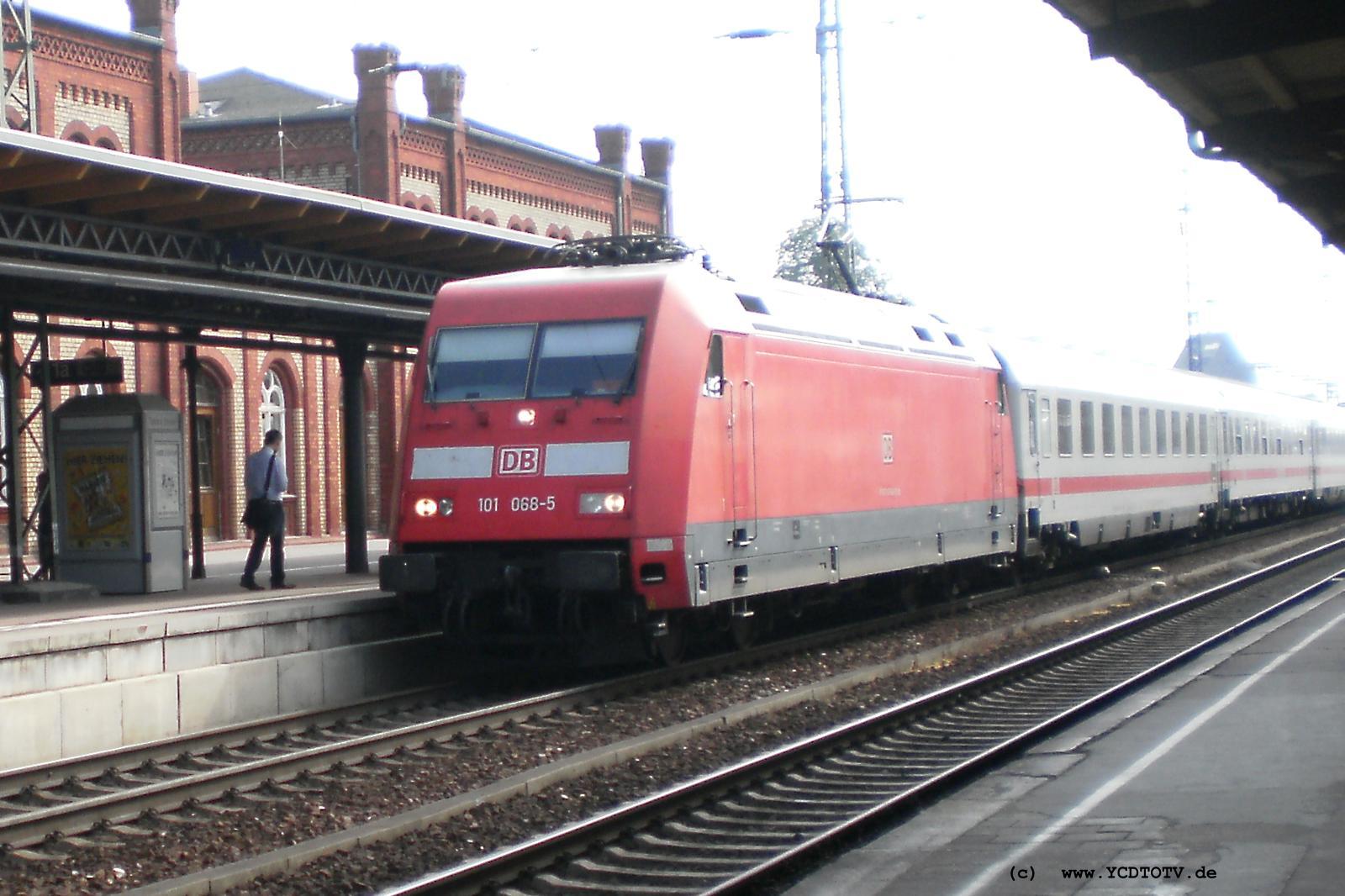 Bahnhof Stendal 10.07.2010 101 068-5 