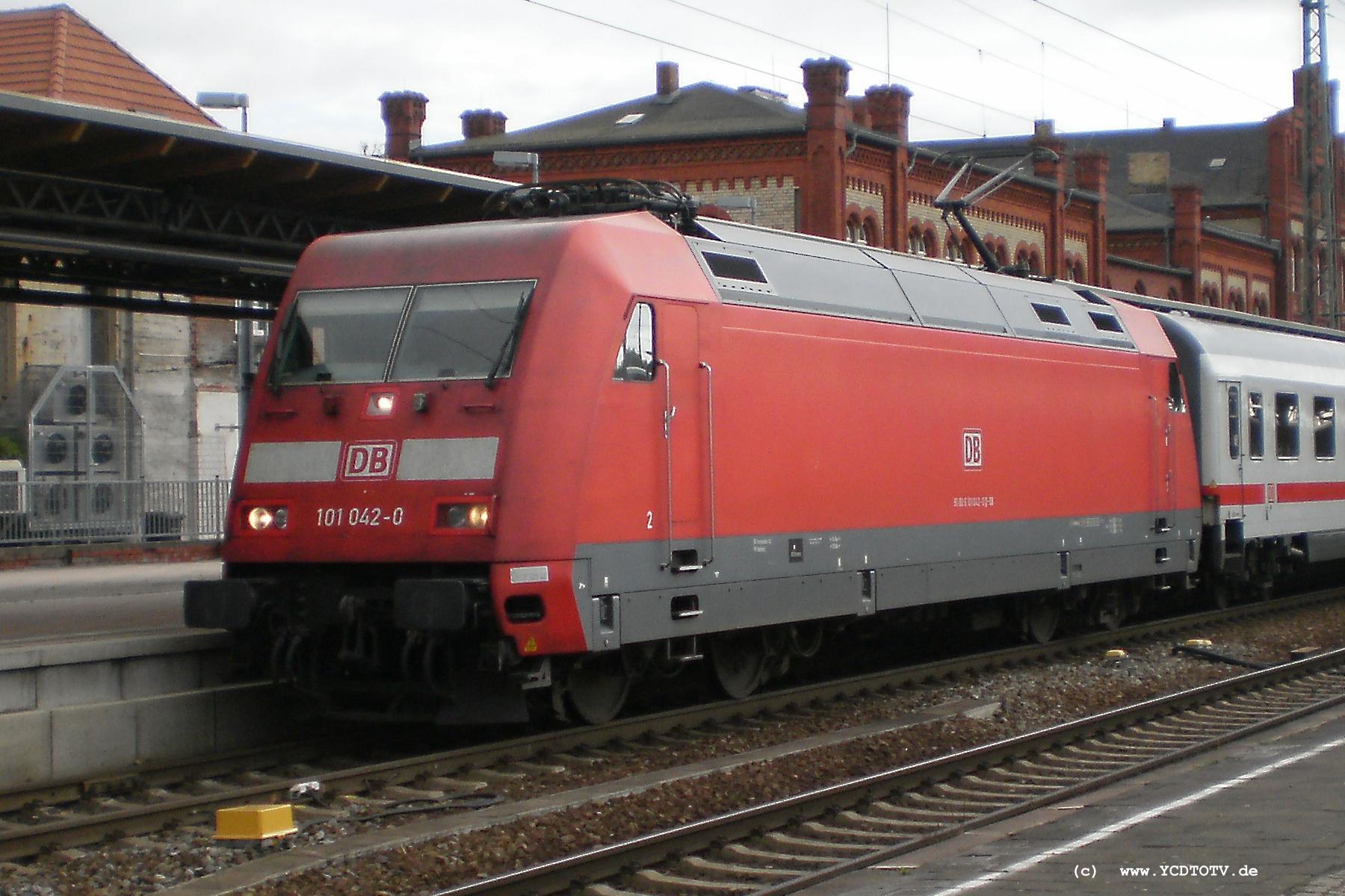 Bahnhof Stendal 25.07.2010 101 042-0 