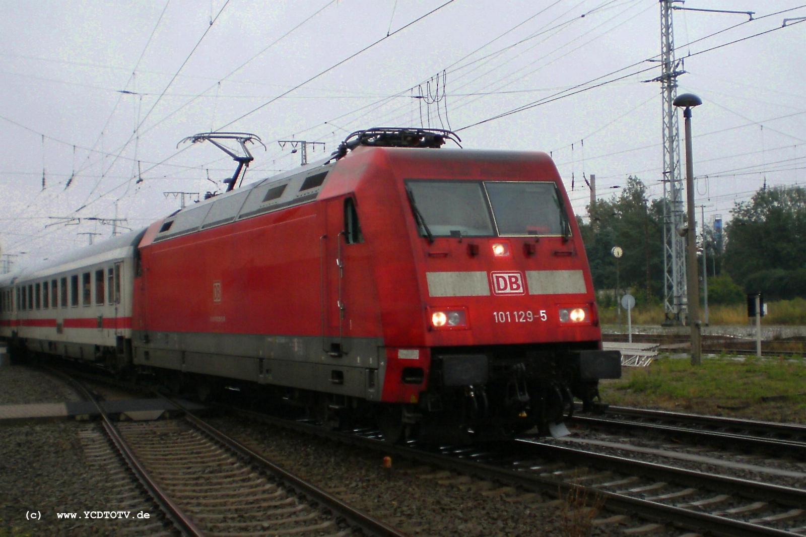 Bahnhof Stendal 12.08.2010, 101 129-5 