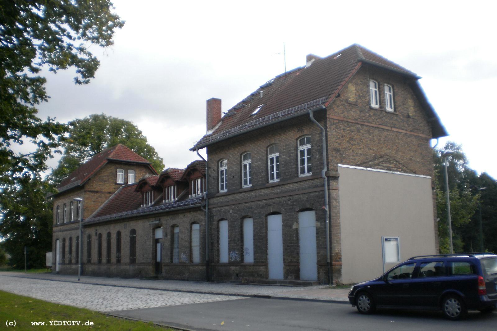 Treuenbriezen Bahnhof, 15.09.2010, Strassenseite 